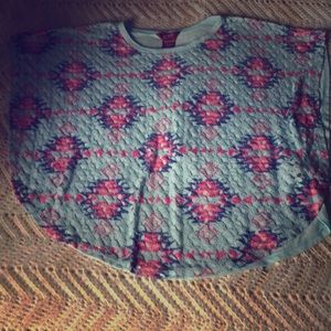 L 14 1/2–16 1/2 shirt with hole designs